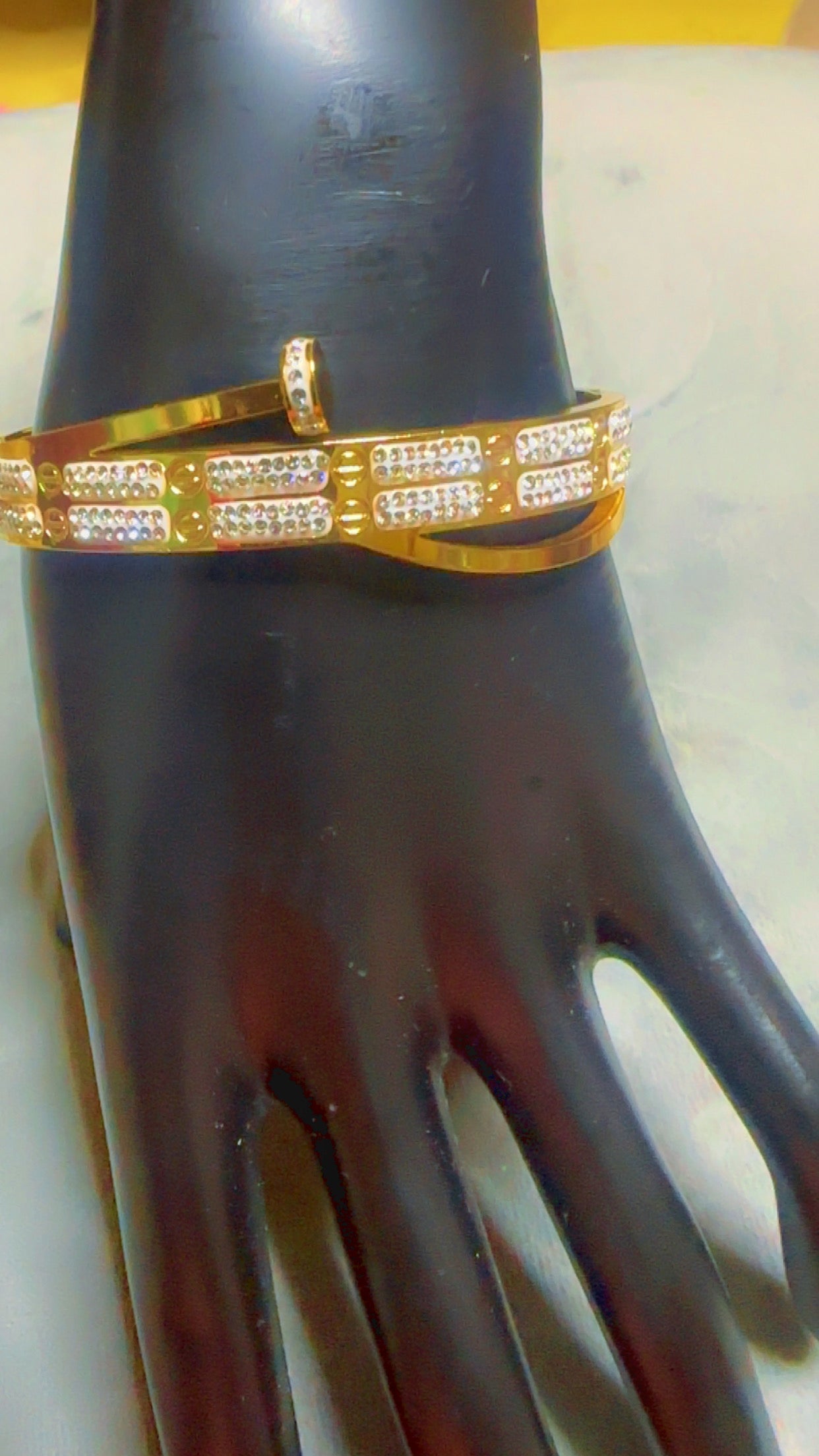 Bracelet